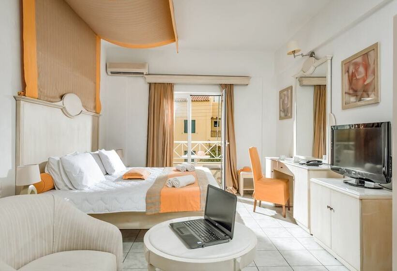اتاق استاندارد, Elmi Beach Hotel & Suites