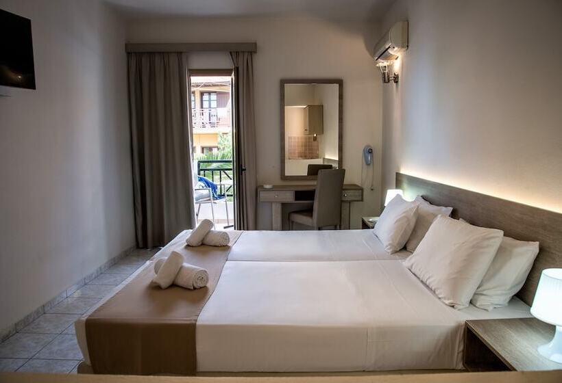 Номер Стандарт, Elmi Beach Hotel & Suites