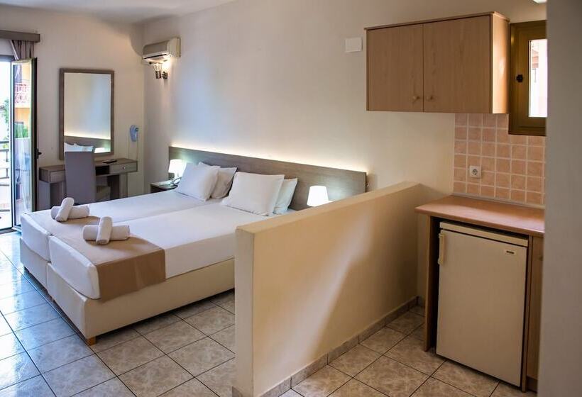 Номер Стандарт, Elmi Beach Hotel & Suites