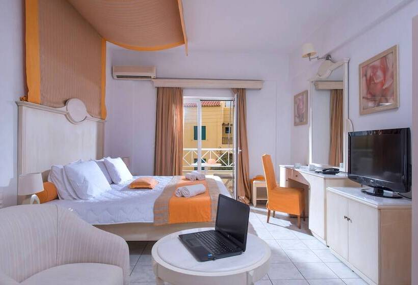 Номер Стандарт, Elmi Beach Hotel & Suites