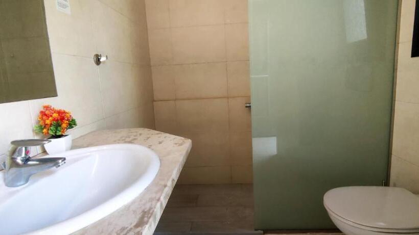 家庭套房, Aeolian Gaea