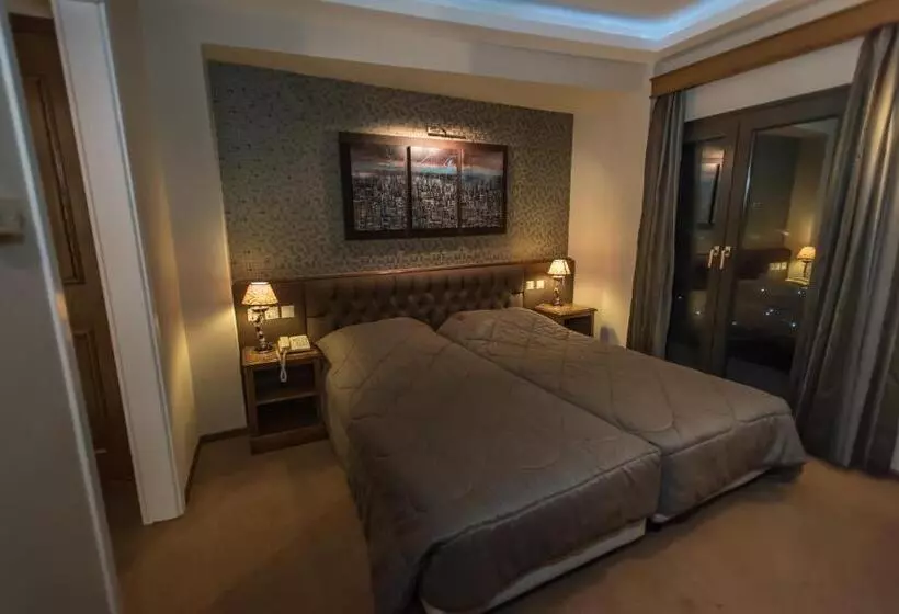 Chambre Supérieure, Anesis