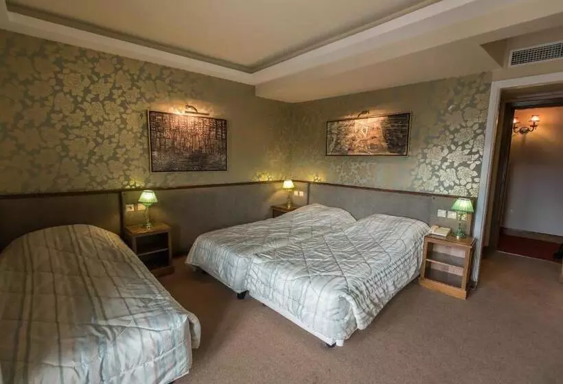 Chambre Supérieure, Anesis