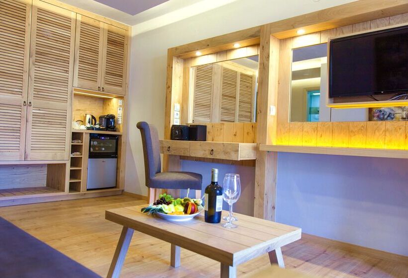 Люкс с гидромассажем, Elmi Beach Hotel & Suites