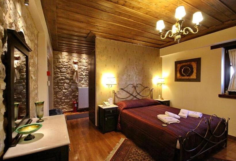 סוויטת ג'וניור, En Dimitsani