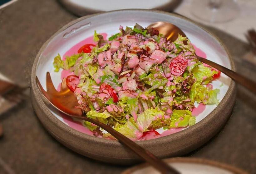 חדר דלוקס, En Dimitsani