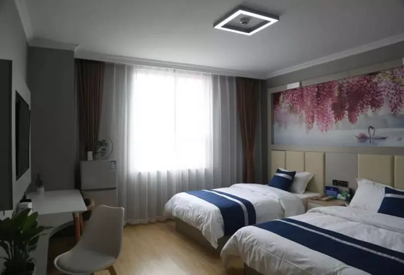 اتاق کلاس بیزنس, Golden Phoenix