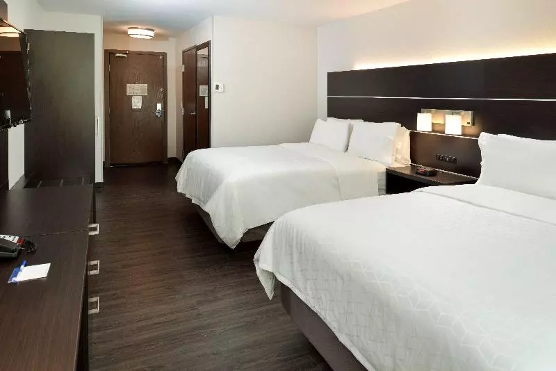 スタンダードルーム, Holiday Inn Express & Suites Pueblo, An Ihg