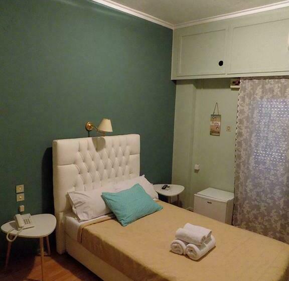 غرفة قياسية فردية, King Pyrros