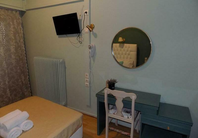 غرفة قياسية فردية, King Pyrros