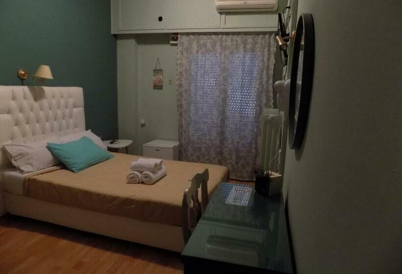 غرفة قياسية فردية, King Pyrros