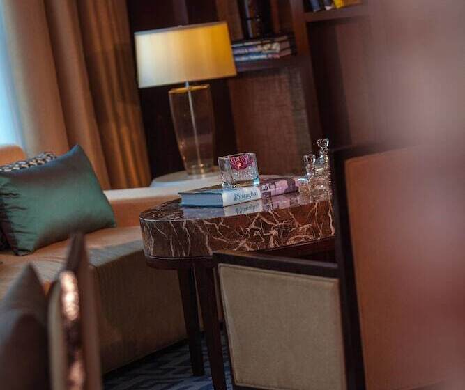 Номер Deluxe, Renaissance Tianjin Lakeview