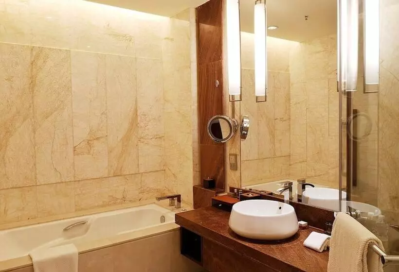 Deluxe-huone, Renaissance Tianjin Lakeview