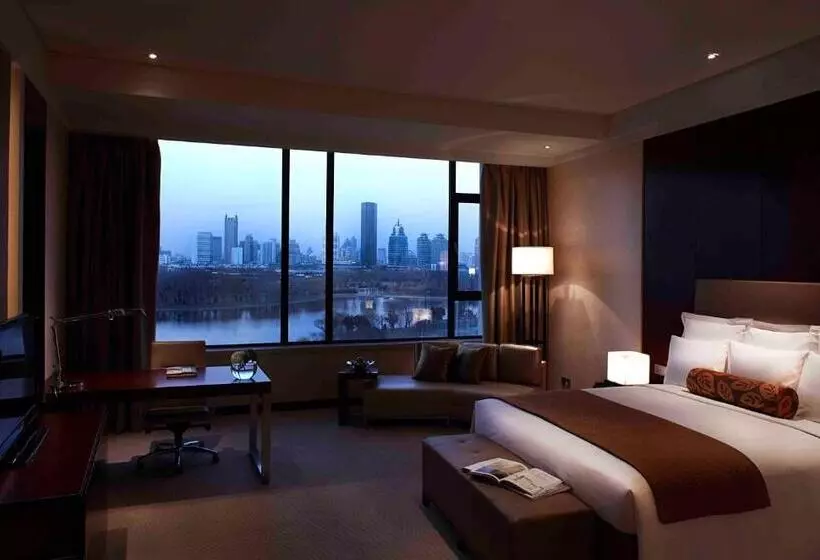 Deluxe-huone King-vuode, Renaissance Tianjin Lakeview