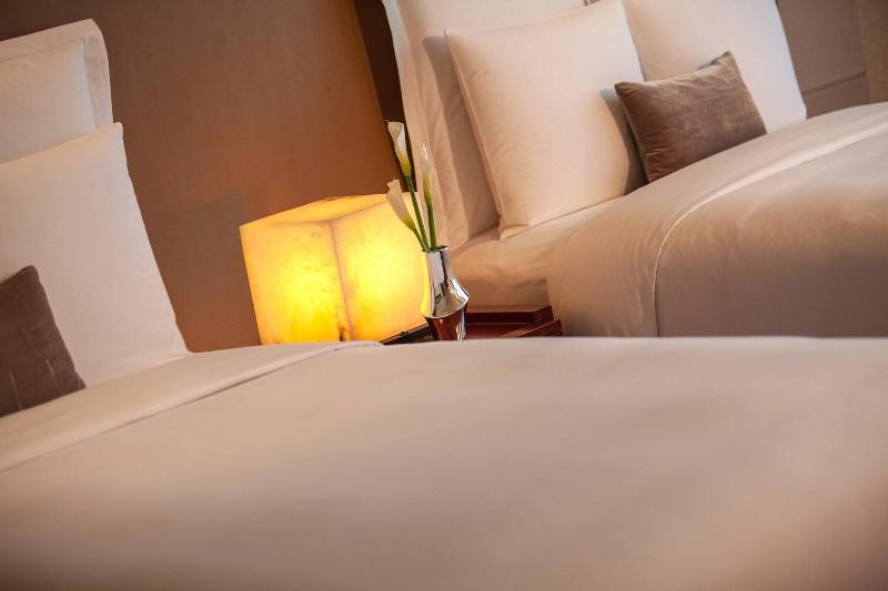 Номер Deluxe, Renaissance Tianjin Lakeview