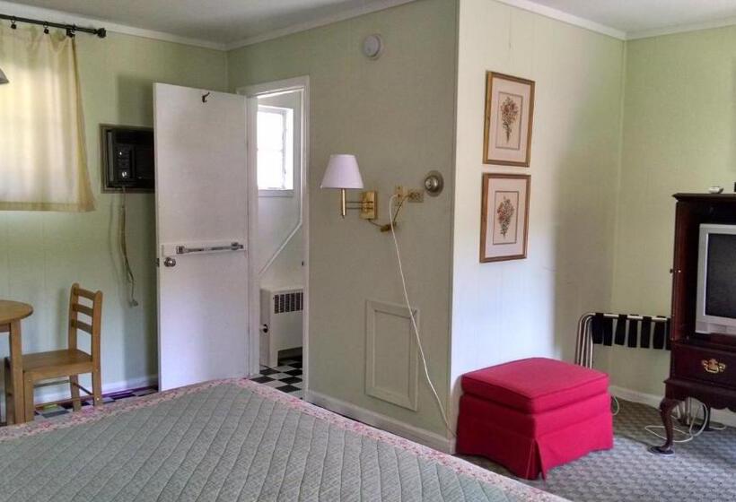 キングサイズベッドのスタンダードルーム, Roseloe Motel