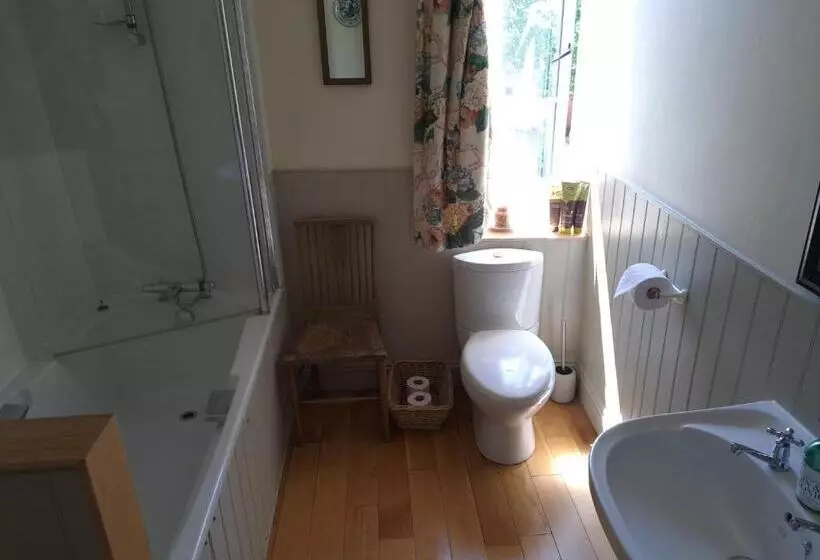 Camera Standard Bagno Esterno, Heron House
