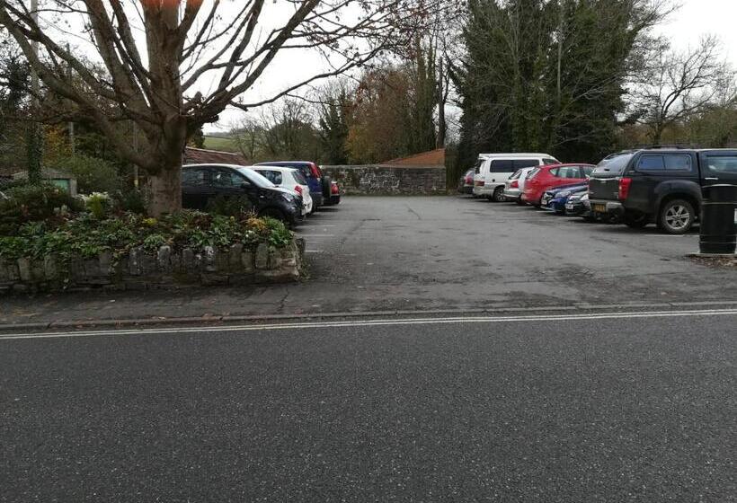 غرفة قياسية مع حمام خارجي, Heron House