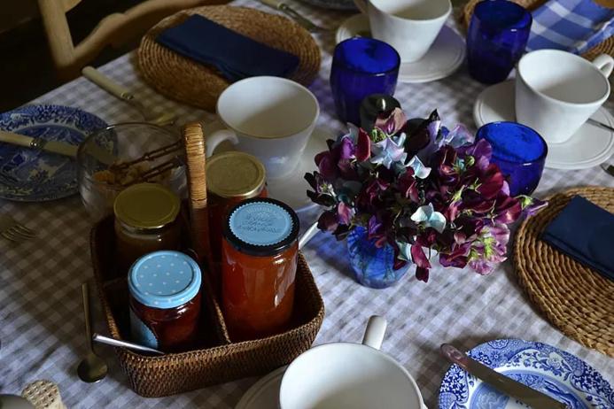 غرفة قياسية, Heron House