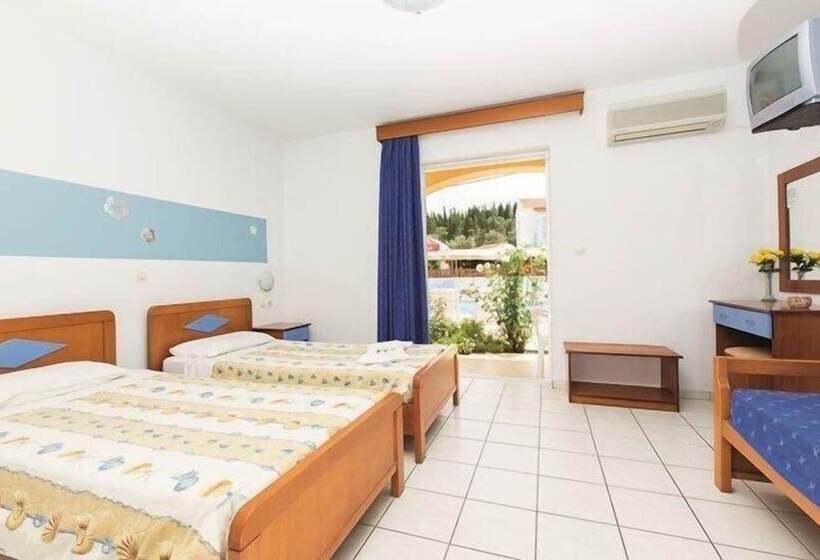 침실 1개 풀장 전망 아파트, Christakis