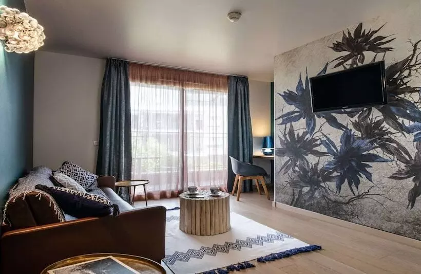 سوییت, Best Western Aquakub