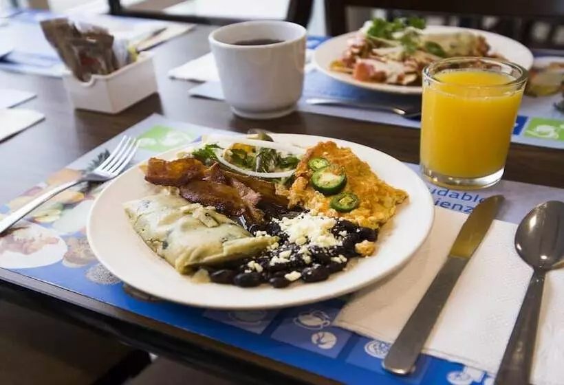 ２ダブルベッドのスタンダードルーム, Holiday Inn Express Tuxtla Gutierrez La Marimba, An Ihg