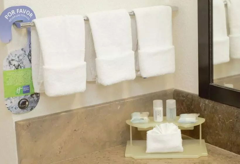 ２ダブルベッドのスタンダードルーム, Holiday Inn Express Tuxtla Gutierrez La Marimba, An Ihg