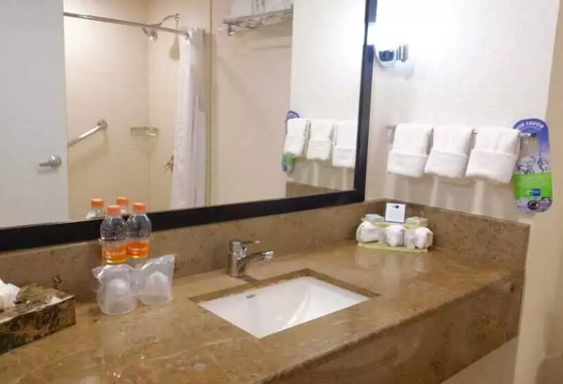 ２ダブルベッドのスタンダードルーム, Holiday Inn Express Tuxtla Gutierrez La Marimba, An Ihg
