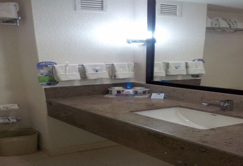 Номер Стандарт, Holiday Inn Express Tuxtla Gutierrez La Marimba, An Ihg