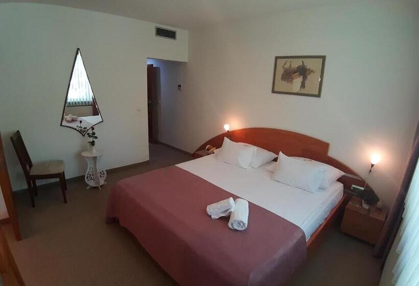 اتاق استاندارد با چشمانداز باغ, Park