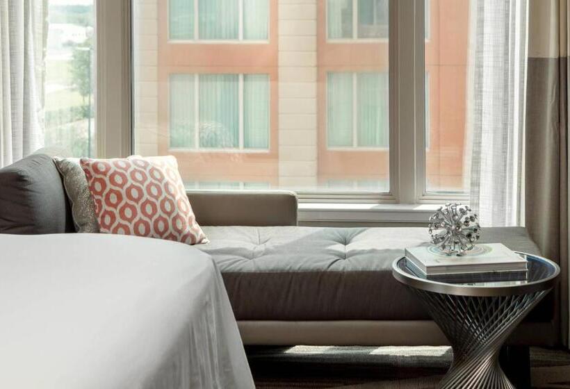 חדר סטנדרט פנימי, Renaissance Tampa International Plaza