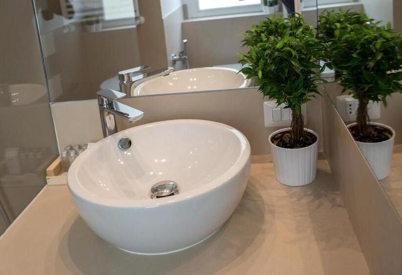 اتاق کلاسیک, Starhost Petit B&b