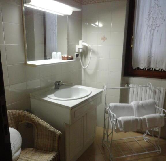 غرفة قياسية, Albergo & Ristorante Selvatico