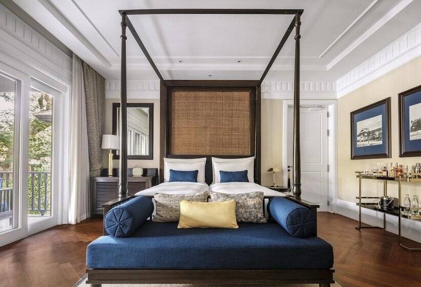 Люкс, 137 Pillars House