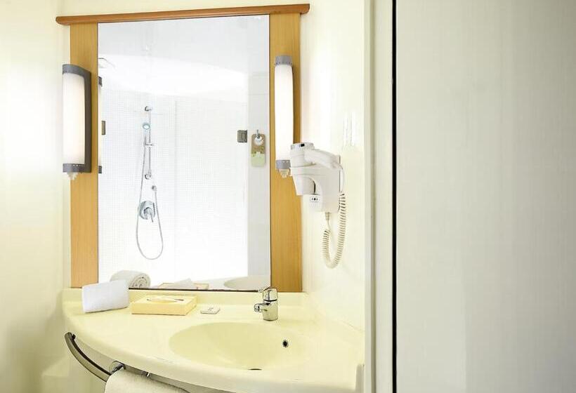 Habitación Estándar Cama Queen, Ibis Bengaluru Hosur Road   An Accor Brand