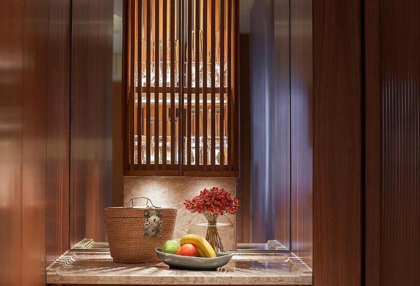 اتاق دلوکس با تخت کینگ و چشم‌انداز, Shangrila Far Eastern, Taipei