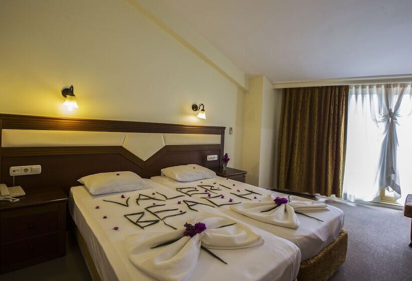 غرفة قياسية, Valeri Beach