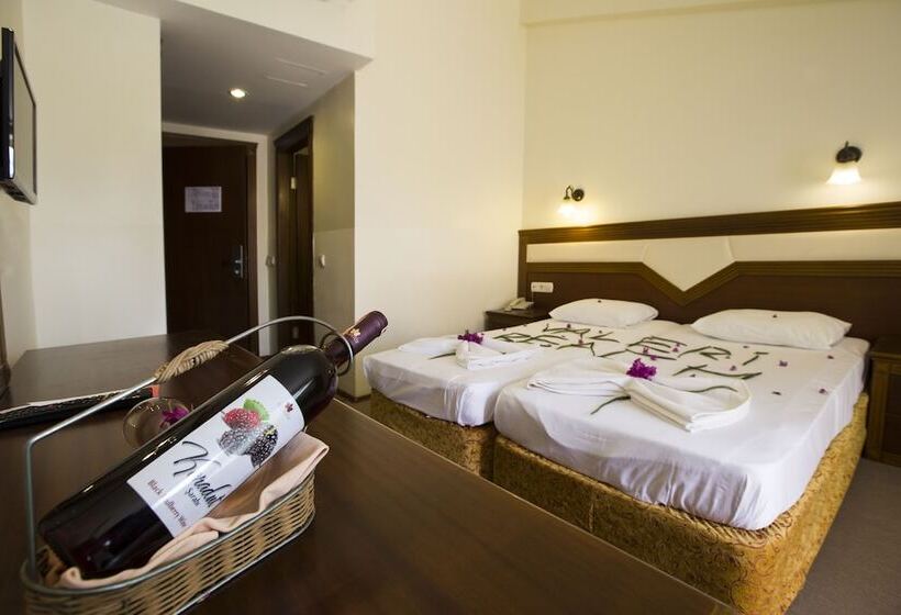 Номер Стандарт, Valeri Beach