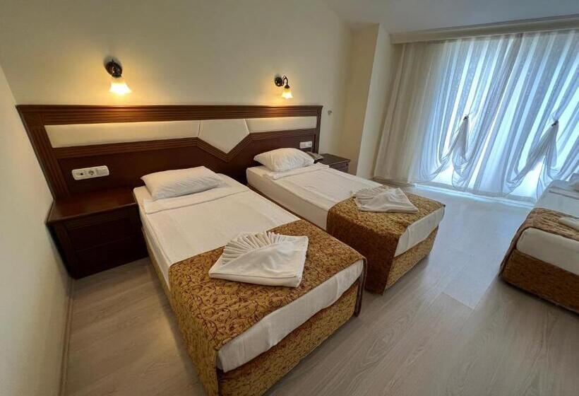 Номер Стандарт, Valeri Beach