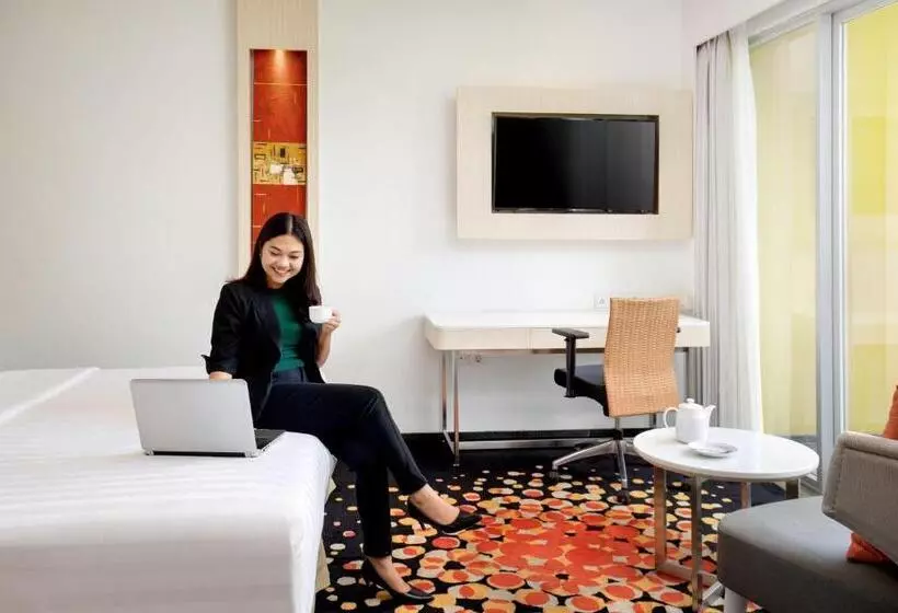 ガーデンビュースーペリアールーム, Novotel Palembang