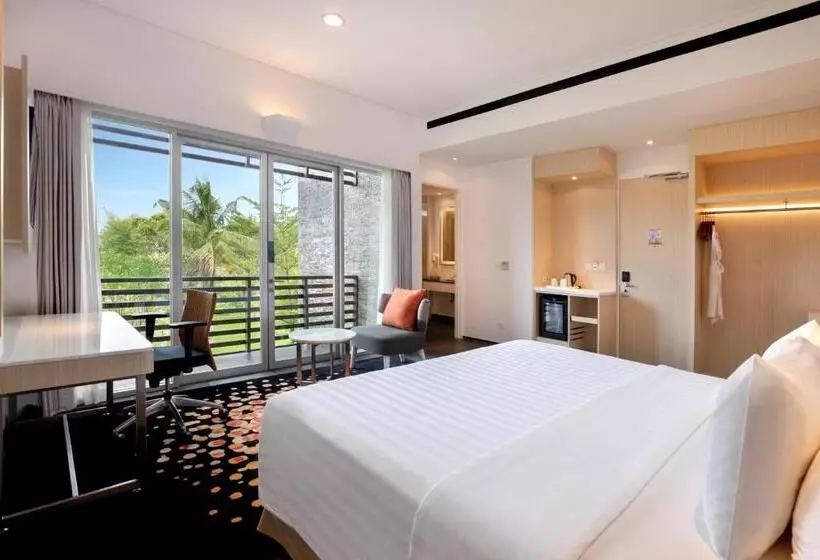 ガーデンビュースーペリアールーム, Novotel Palembang