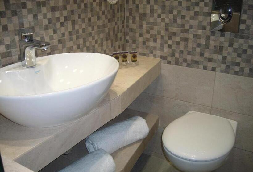 デラックストリプルルーム, Rhodian Rose