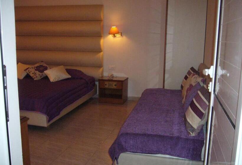 デラックスファミリールーム, Rhodian Rose