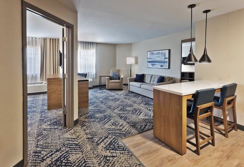 适合残疾人士使用的套间, Candlewood Suites Eastchase Park, An Ihg