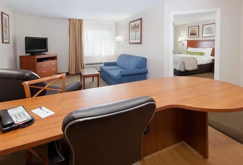スタンダードスタジオ, Candlewood Suites Lexington, An Ihg
