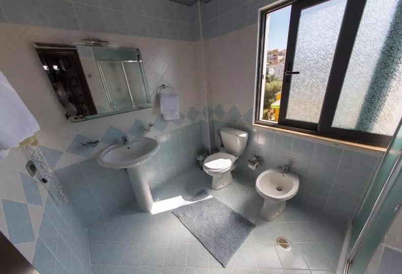 سوییت جونیور, Brilant Saranda