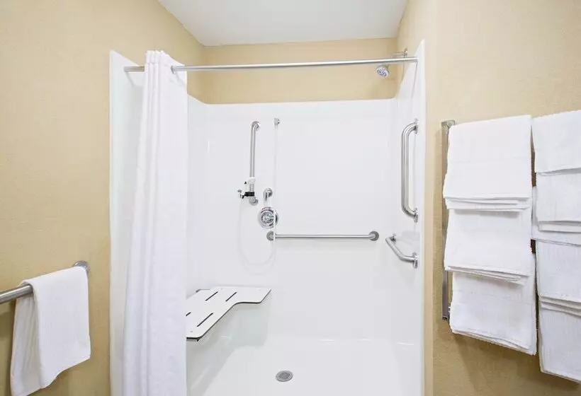 スタンダードスタジオ, Candlewood Suites Pittsburgh Cranberry, An Ihg