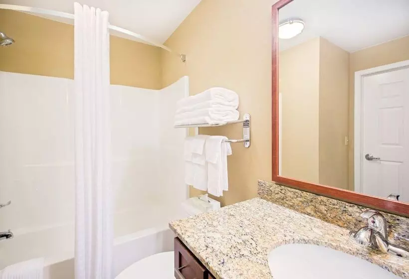 スタンダードスタジオ, Candlewood Suites Pittsburgh Cranberry, An Ihg