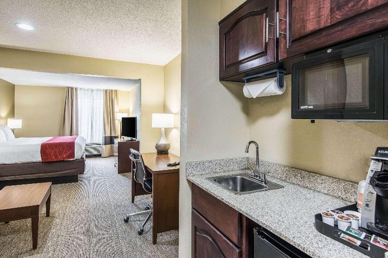 جناح سرير كينج, Comfort Inn & Suites Greenwood Near University