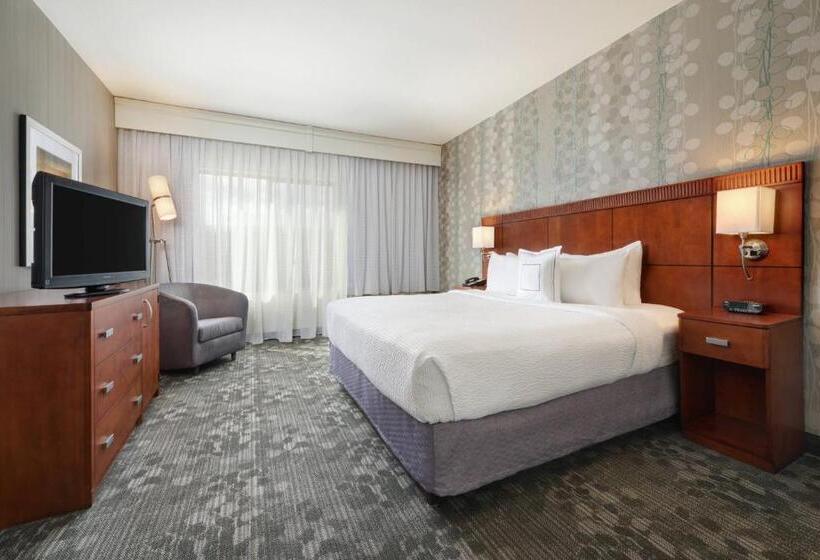이그제큐티브 스위트 킹침대, Courtyard Grand Junction